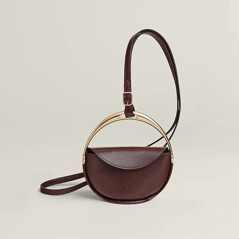Ring handle clutch